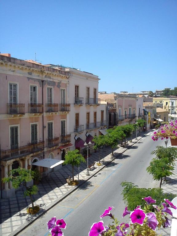 L'Alberghetto Milazzo Exteriör bild